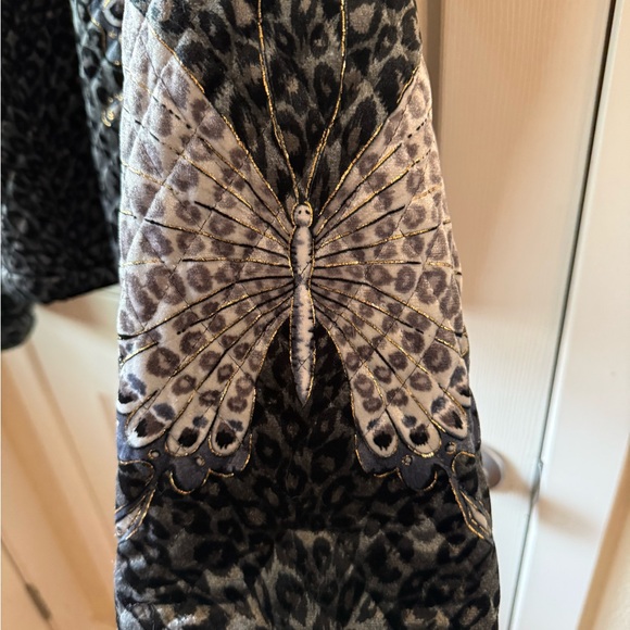Vintage Amber Dawn quilted butterfly coat 🦋
Gorgeous addition to your wardrobe! - Picture 2 of 5